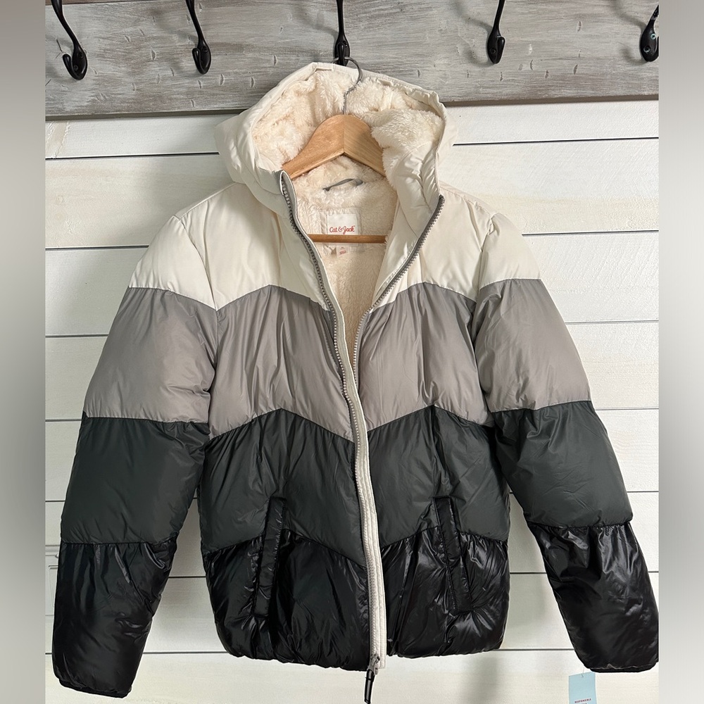 Cat & Jack child’s XL PUFFER COAT, NWT
